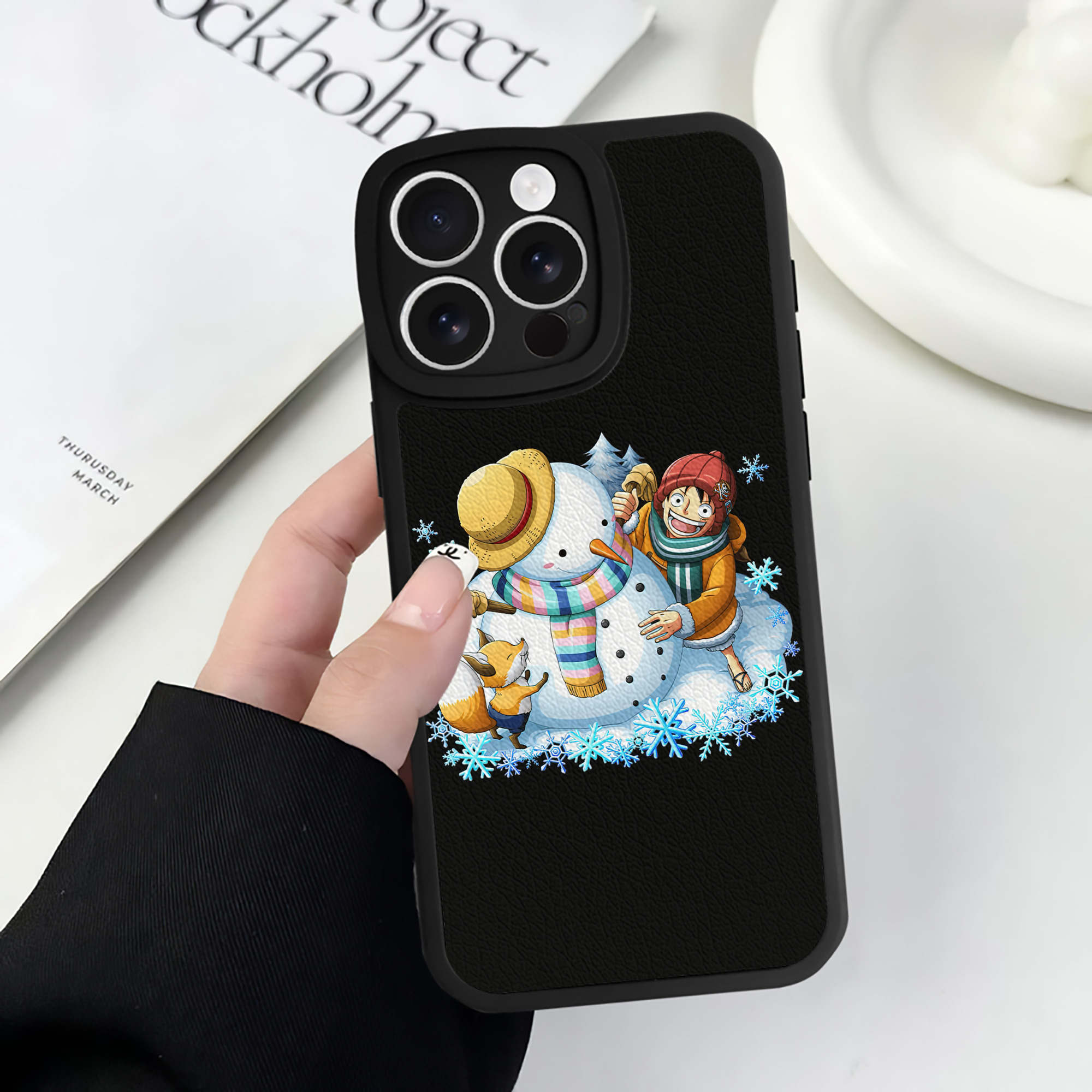 （画像用） ワンピース モンキー・D・ルフィ ONE PIECE Monkey D. Luffy 【iPhone 16シリーズ対応】シリコンスマホケース（レザー調） 材質：シリコン